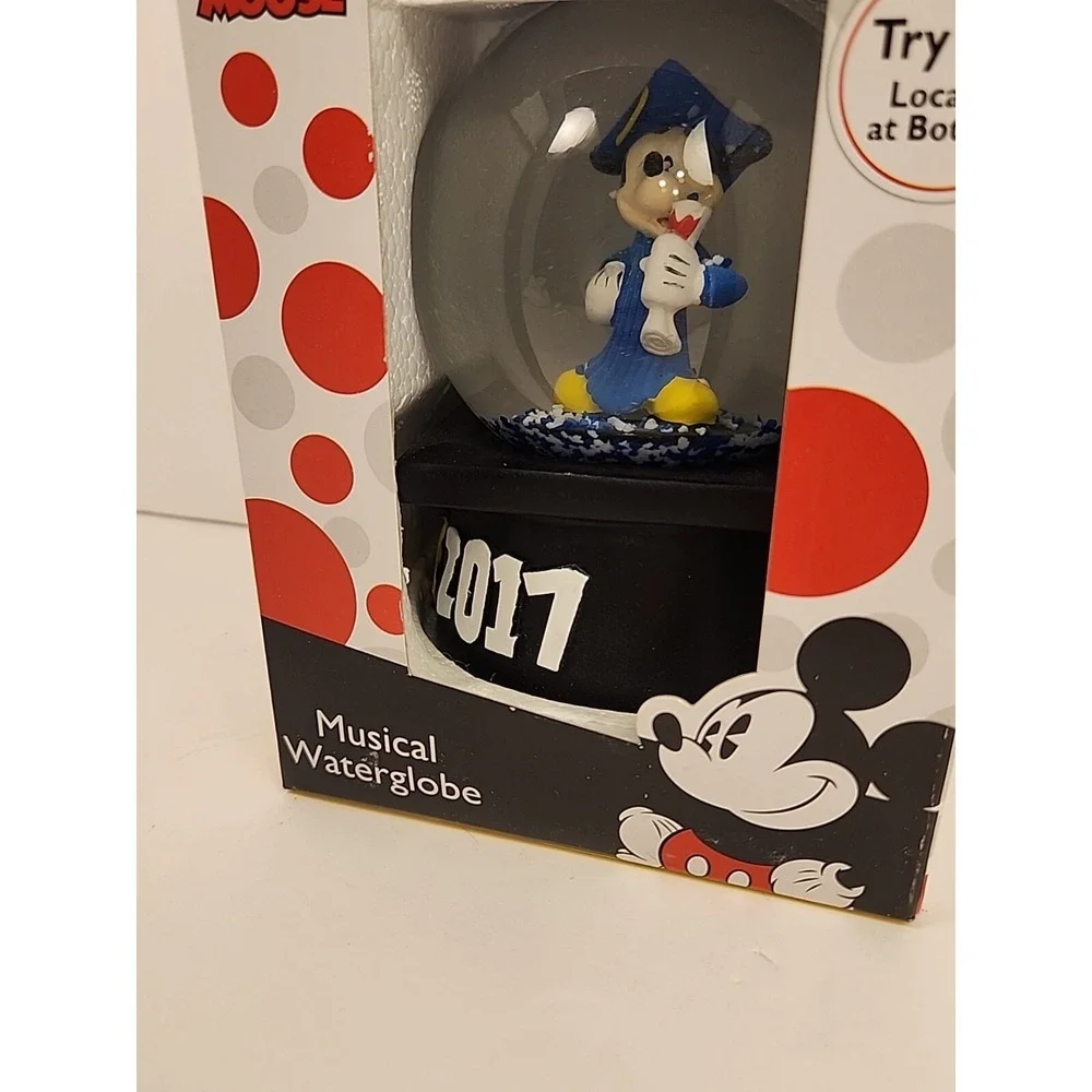 Disney Mickey Mouse 2017 Graduation Musical Waterglobe Snow Globe New in Box